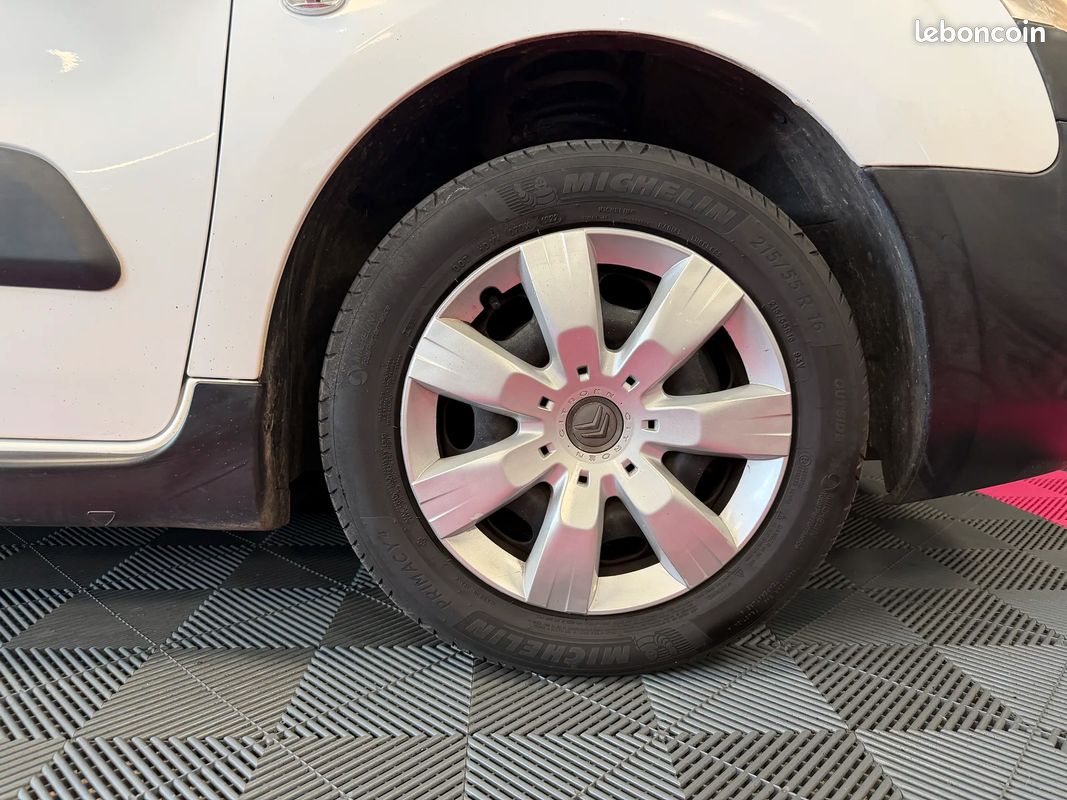 Citroën BERLINGO 1.6 HDI 92ch XTR / 1 ERE MAIN / KIT DISTRI OK (image 30)