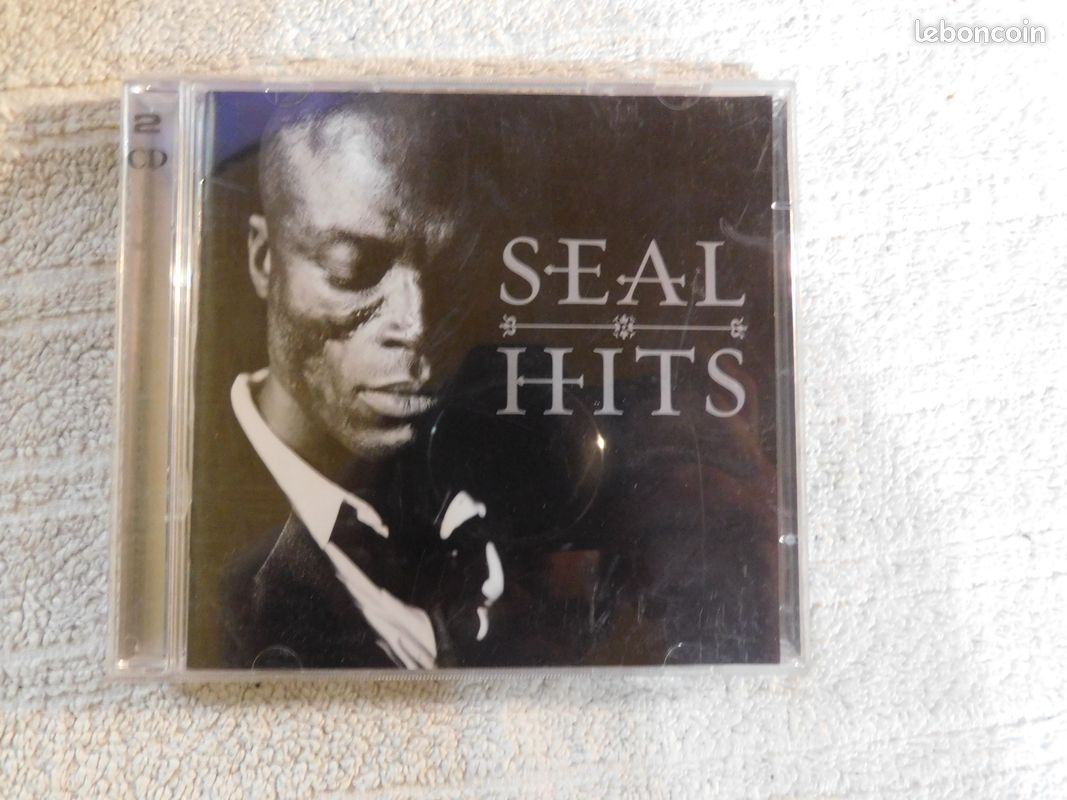 Seal hits CD (image 1)