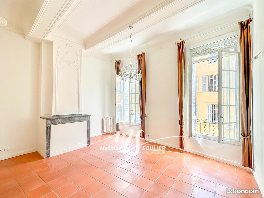 Appartement 1 pièce 36 m² · à Aix-en-Provence · 36 m² · 235 000 €