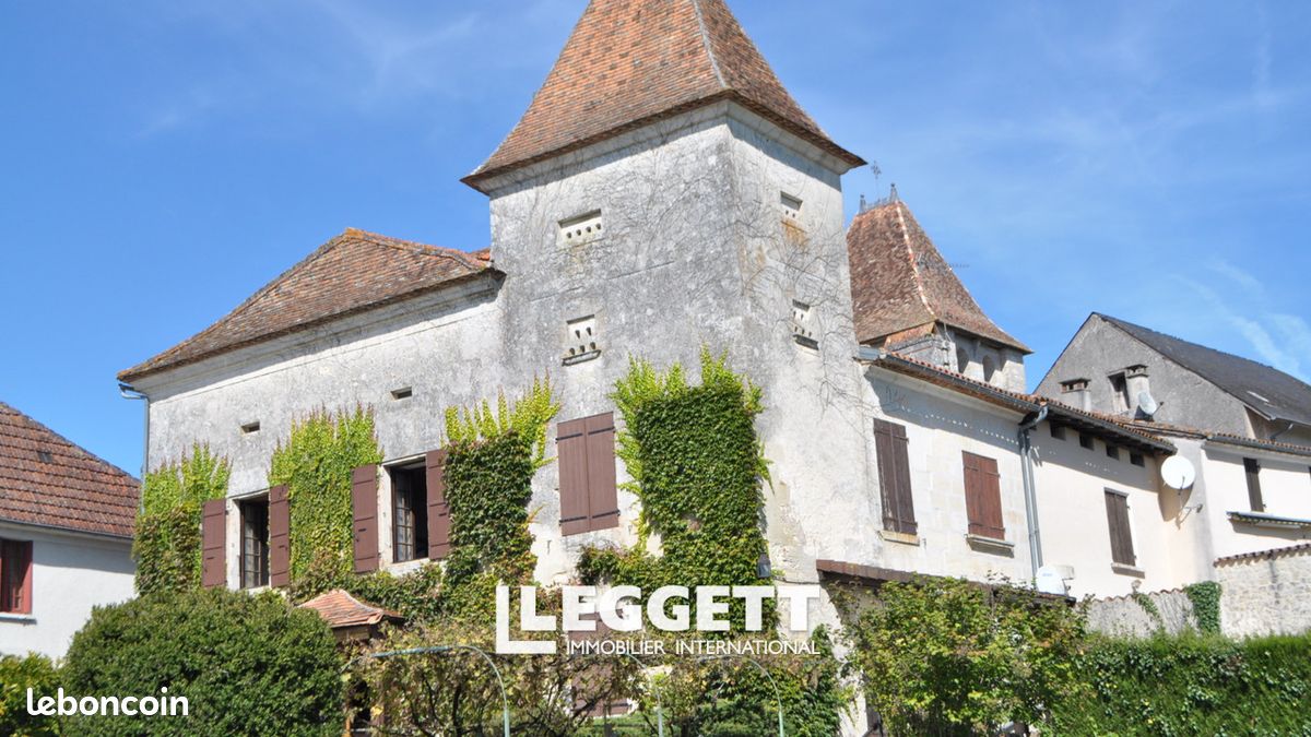 Maison 5 pièces 210 m² · à Paussac-et-Saint-Vivien · 210 m² · 234 410 €