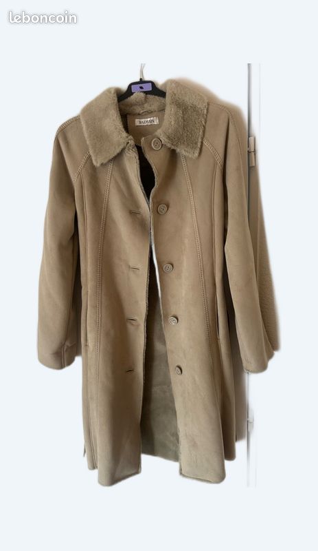 Manteau Balmain Occasion - Taille 44, Couleur Mauve, Doublure Fausse Fourrure, Très Bon état