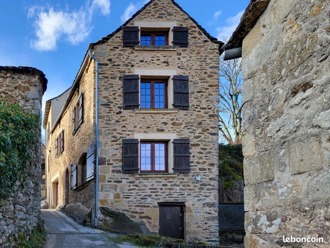 Maison 8 pièces 148 m² · à Najac · 148 m² · 245 000 €