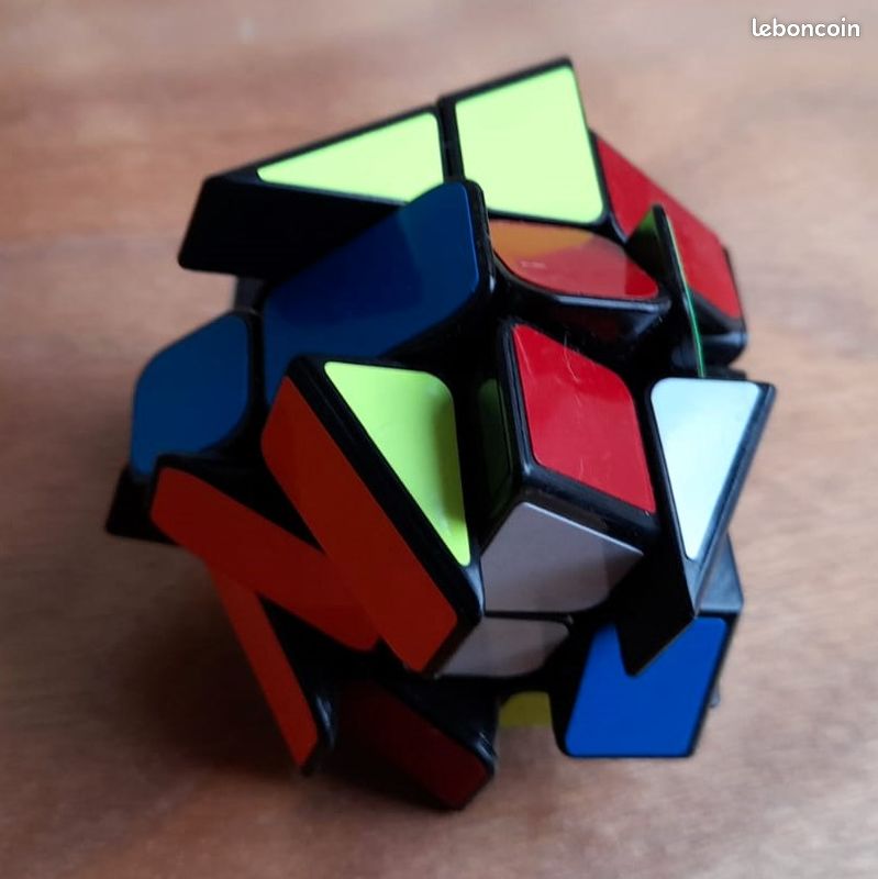 Jeu casse tête genre " Rubik's Cube " (image 2)