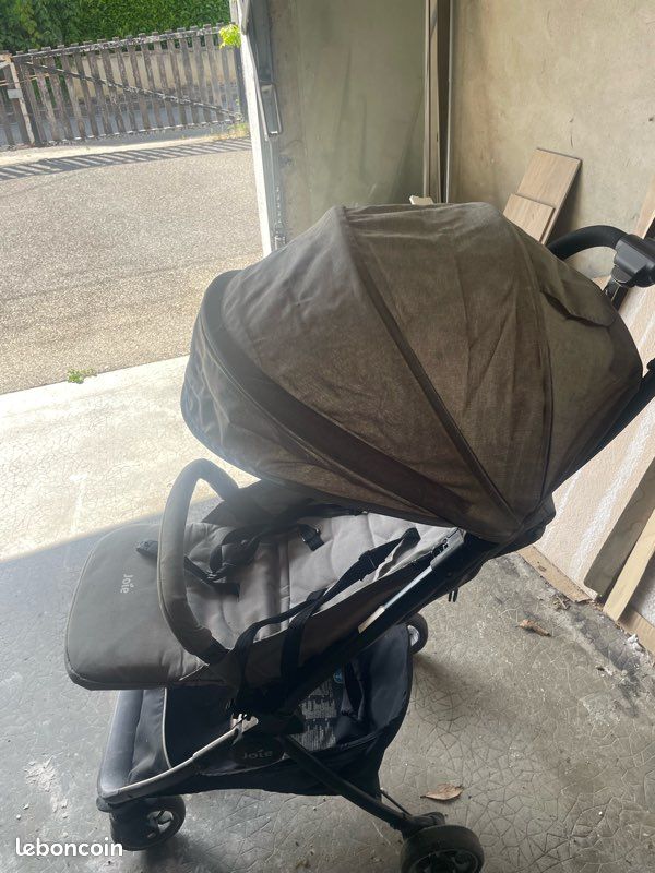Poussette pliable joie (image 1)