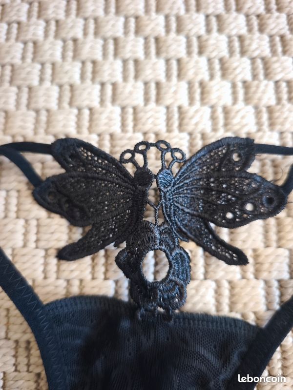 Lot de 5 String magnifique brodés taille S Neuf (image 19)