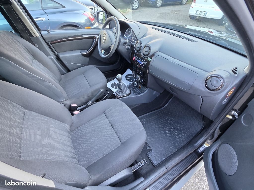 Dacia Duster 1.6 16v 105 4x4 Lauréate (image 6)