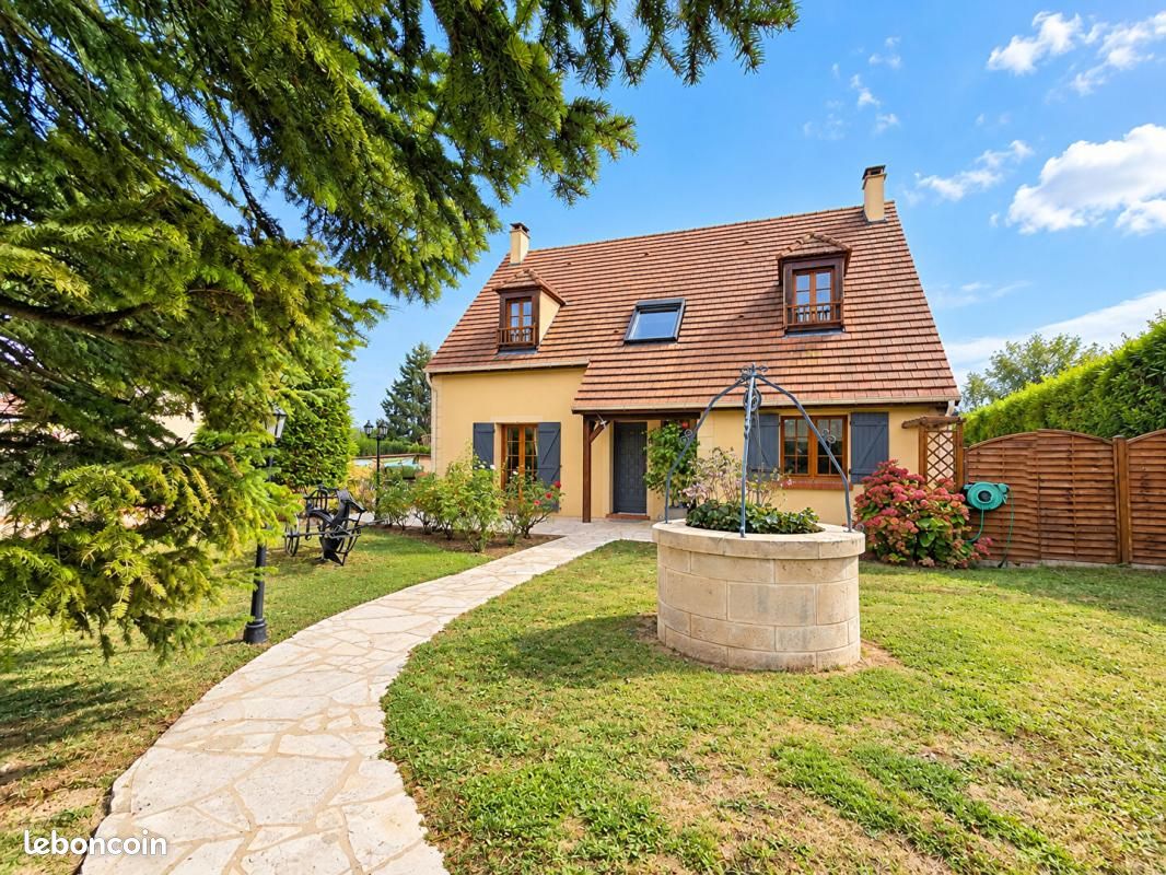 Maison 6 pièces 208 m² · à Ecquevilly · 208 m² · 442 000 €