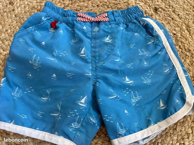 Short de bain bleu trois ans (image 2)