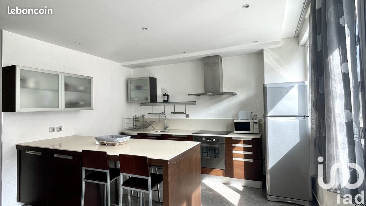 Appartement 5 pièces 87 m² · à Grenoble · 87 m² · 180 000 €