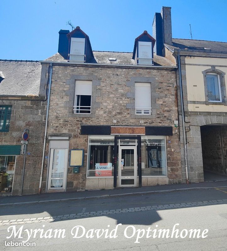 Immeuble 5 pièces 93 m² · à Rostrenen · 93 m² · 106 500 €