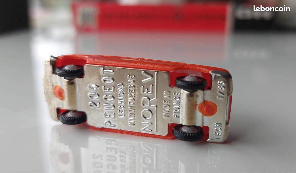 NOREV 1/18 PEUGEOT 504 Coupé Rouge - Lire Description EUR 69,97 - FR