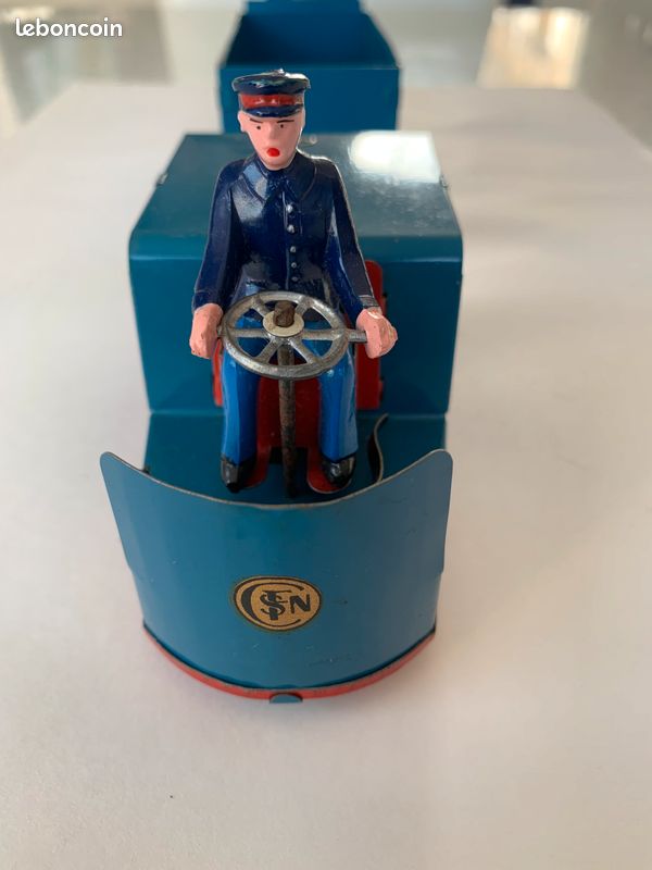 Chariot Mécanique de gare SNCF avec wagon postal et wagon porte vélos / Marque VEBE - Collection