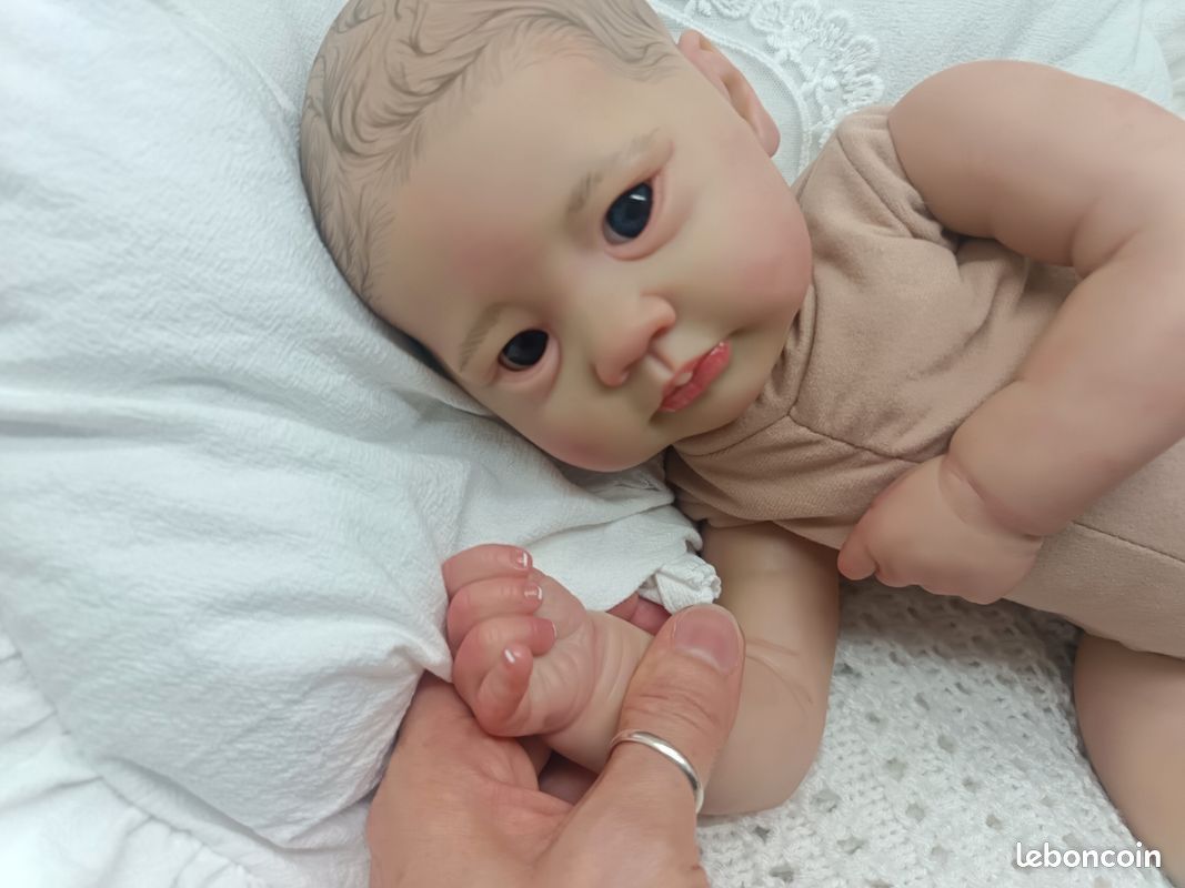 Adorable bébé Reborn , Levi , poupée lourde , thérapeutique