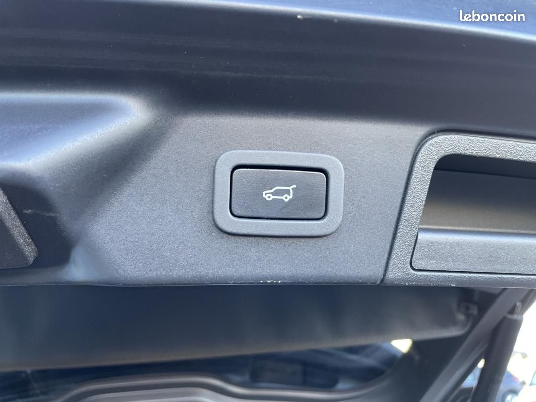 Land Rover Range Rover Velar D240 S R-DYNAMIC BVA (image 24)