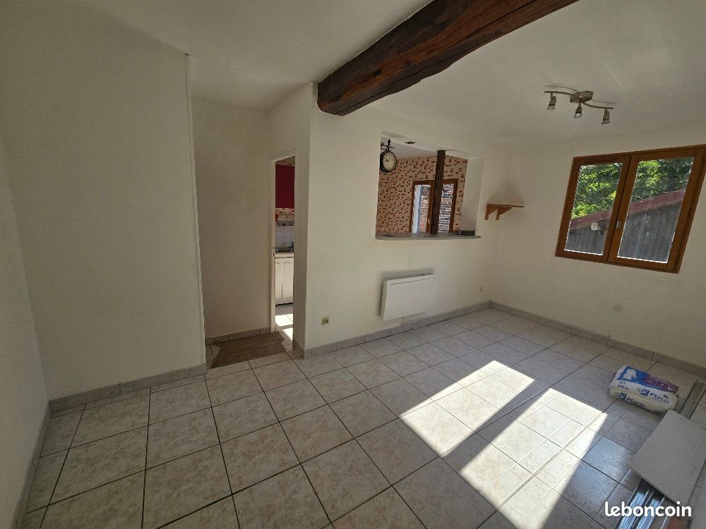 Appartement 3 pièces 72 m² · à Saint-Lubin-des-Joncherets · 72 m² · 690 €