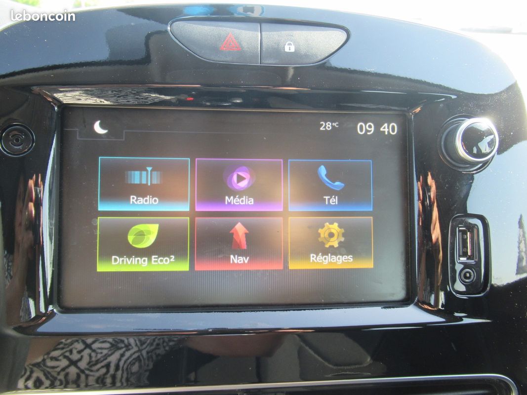 Renault CLIO IV TCE 90 CV ZEN Business ECO2 (image 9)
