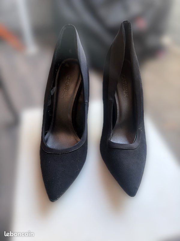 Escarpins noirs (image 1)