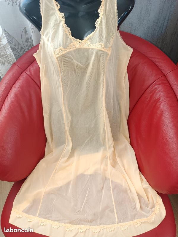 Jolie Combinaison & Fond De Robe Vintage Dentelle De Calais T42 Vin Blanc