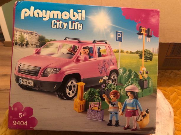 Playmobil voiture familiale rose