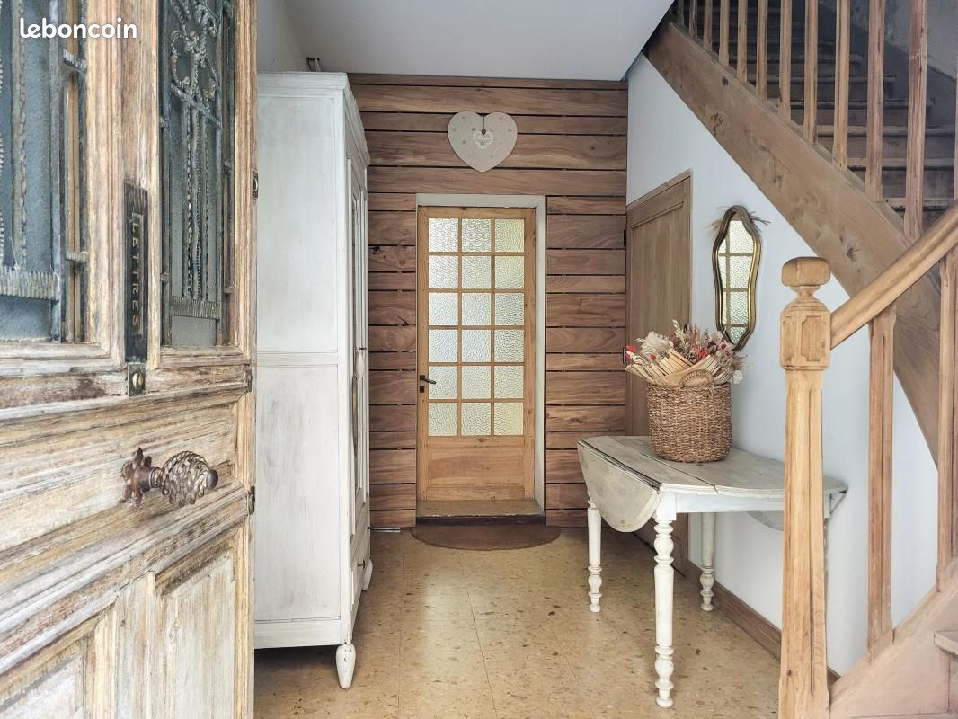 Immeuble 6 pièces 187 m² · à Lautrec · 187 m² · 235 000 €