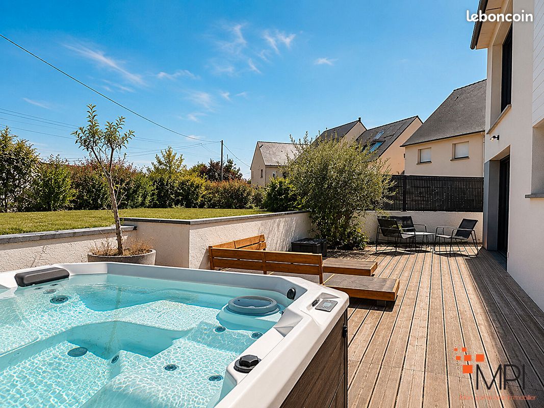 Maison 6 pièces 147 m² · à Melesse · 147 m² · 499 900 €