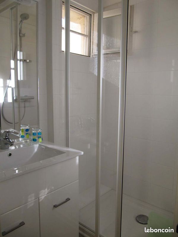 T2 Cap d'Agde, 25m², mezzanine, terrasse, piscine, parking privé, résidence sécurisée (image 5)