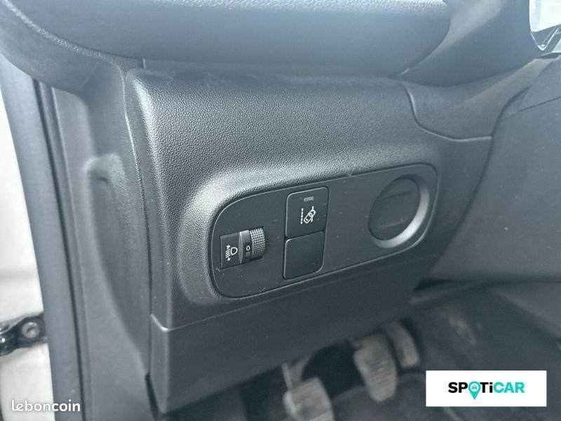 Citroën C3 (3) PureTech 83 BVM Live (image 16)