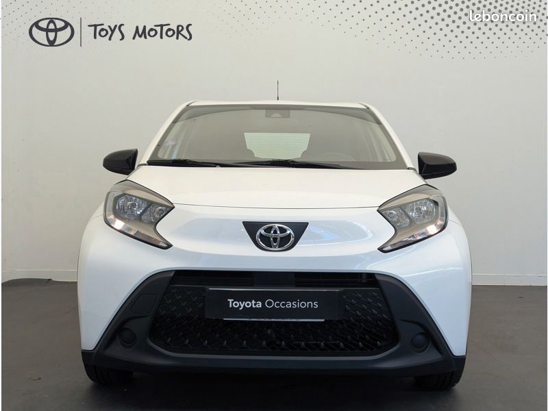 Toyota aygo x 1.0 VVT-i 72 Dynamic S-CVT (image 21)