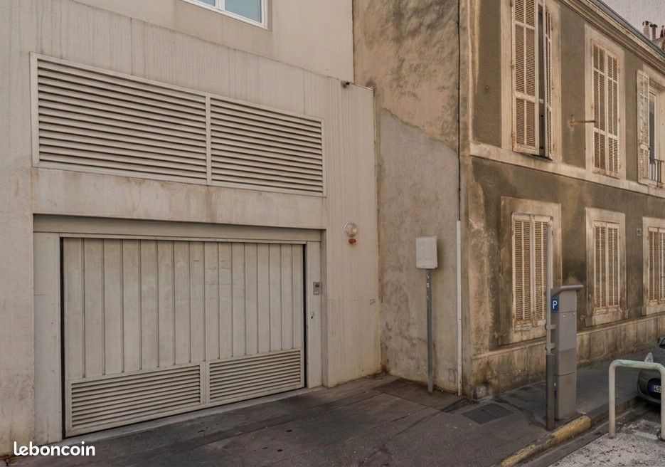 Garage/box Marseille · 135 000 €