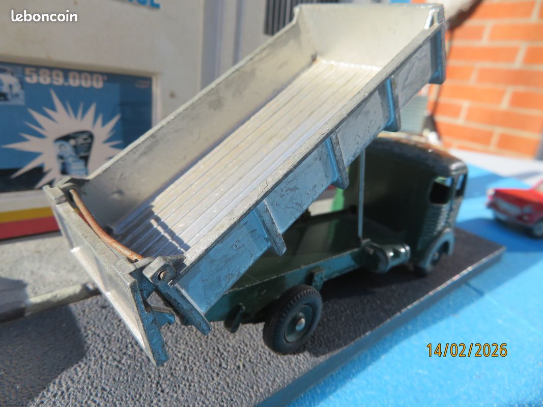 Dinky Toys Simca Cargo Esso – Semi-remorque Bâché – 1/50 – Zamak – 1958