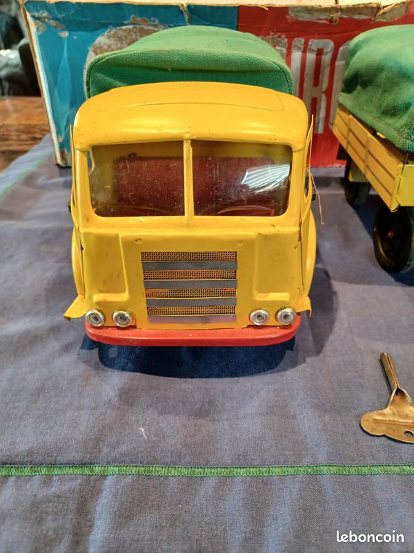 CIJ 3/25 CAMION Renault 7 Tonnes Gris Ridelles Bâche EUR 75,00 - FR