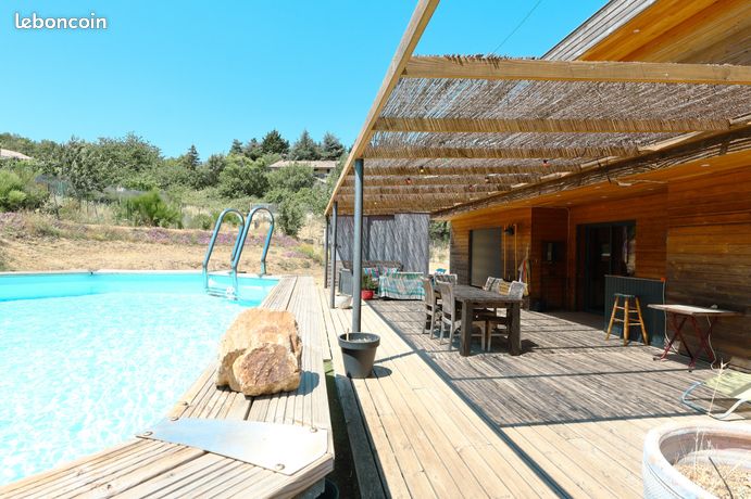 Propriété 4 pièces 153 m²