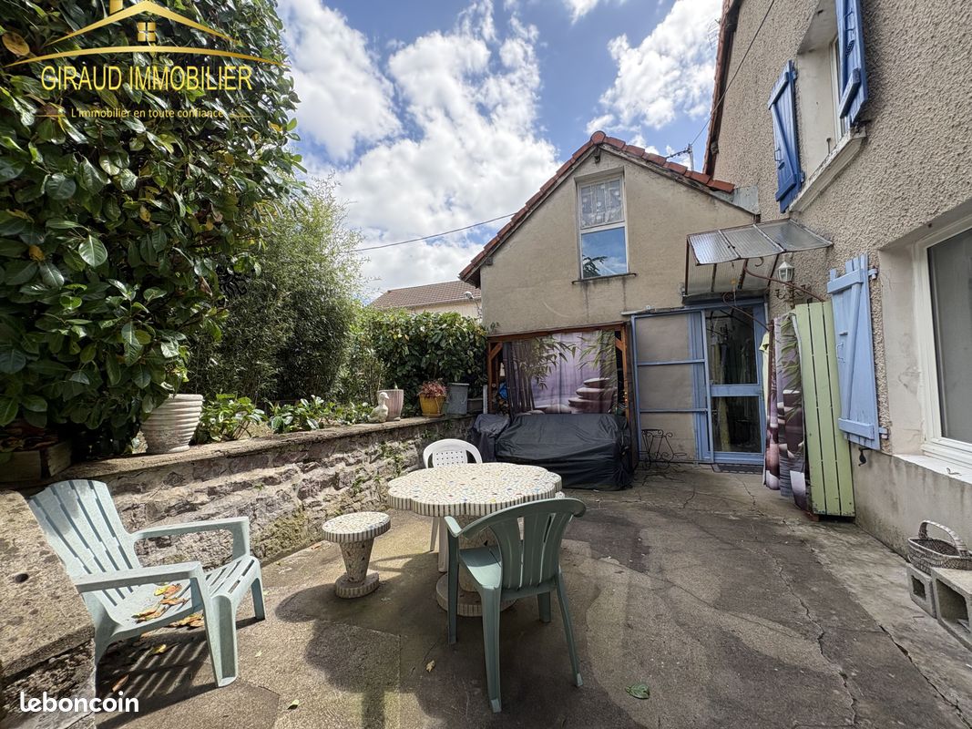 Appartement 4 pièces 111 m² · à Chauffailles · 111 m² · 145 000 €