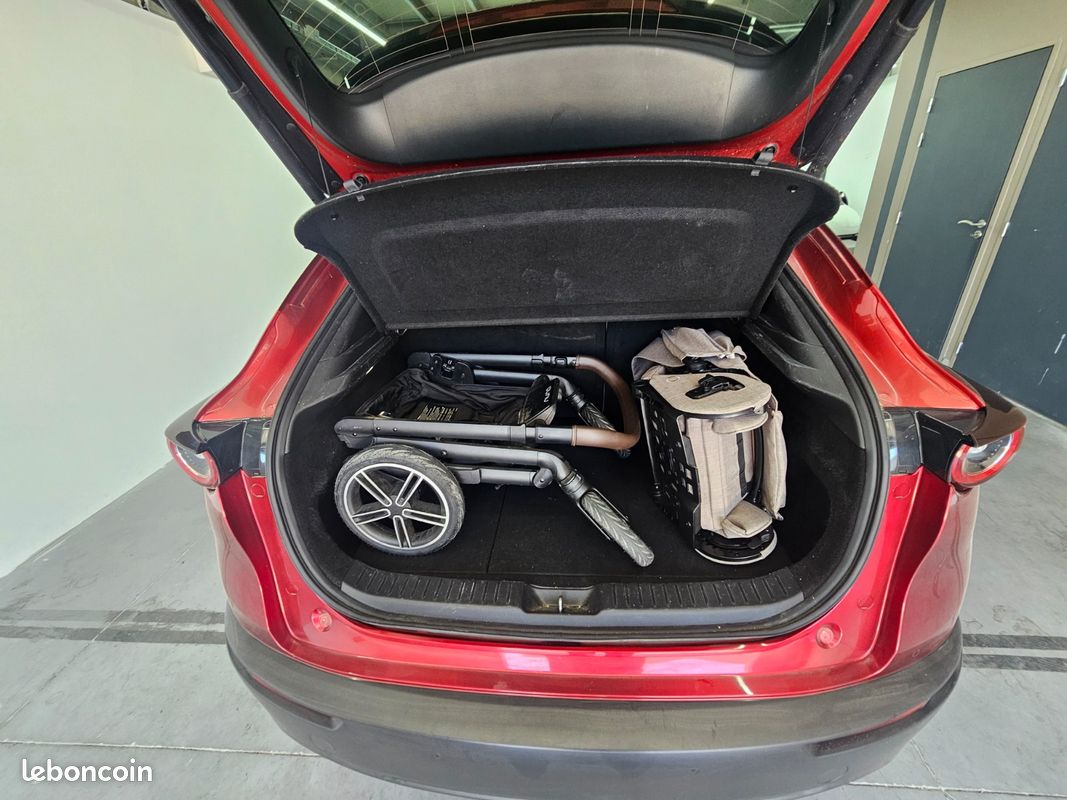 MAZDA CX-30 Exclusive 4x2 toit ouvrant / appel carPlay et Android auto / feux et essuis glace automatique / regulateur adaptatif / affichage tete auto / sièges et volant électrique chauffant (image 33)