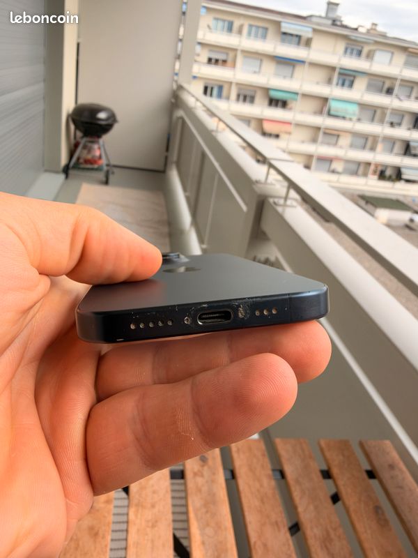 Iphone 15 Pro 256 Go très bon état (image 6)