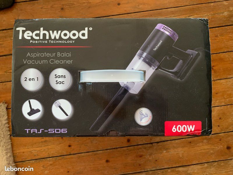 Aspirateur balai filaire Techwood Électroménager