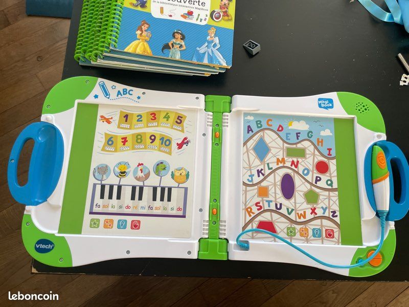 Magibook VTech V1 avec 5 livres (image 2)
