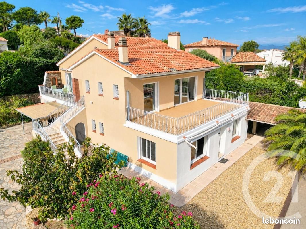 Maison 6 pièces 145 m² · à Fréjus · 145 m² · 849 000 €