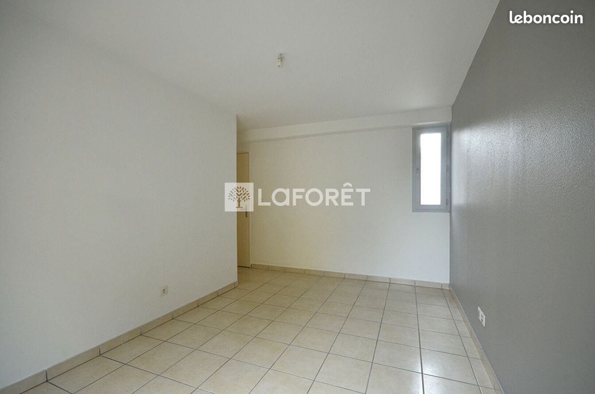 Maison a louer vaulx-en-velin - 5 pièce(s) - 102 m2 - Surfyn