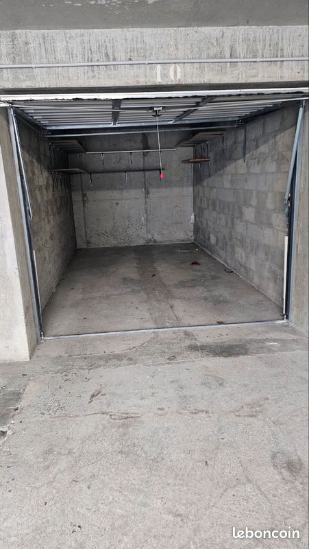 Garage fermé location segny · à Ségny · 150 €/mois