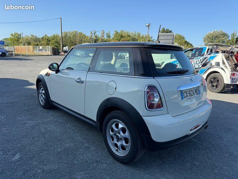 Mini Cooper (image 4)