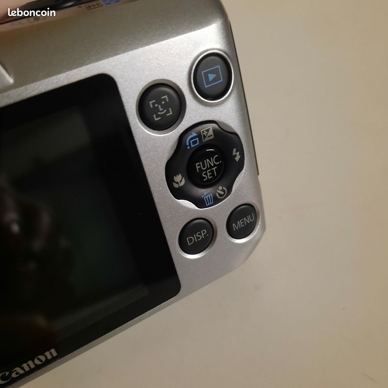 Appareil Photo Canon PowerShot A1200, Compact, 12.1 MP, Zoom Optique 4x, Argenté, Occasion