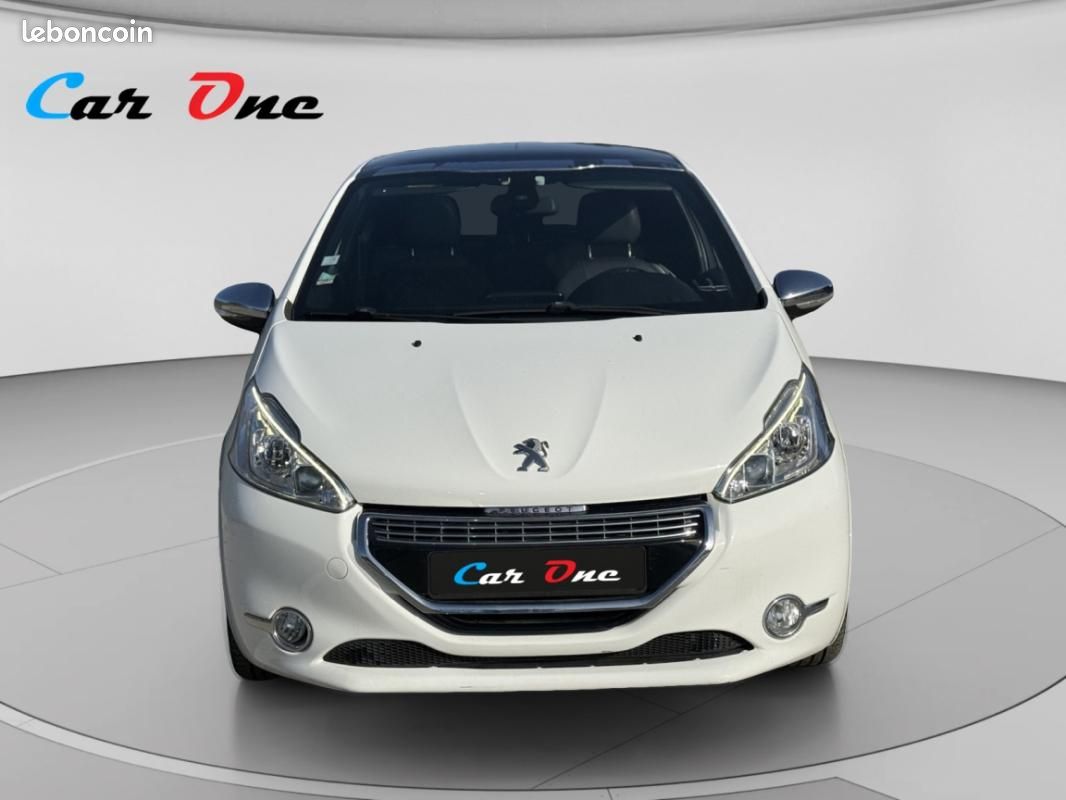Peugeot 208 1.6 e-HDi 92cv XY Toit Panoramique (image 2)