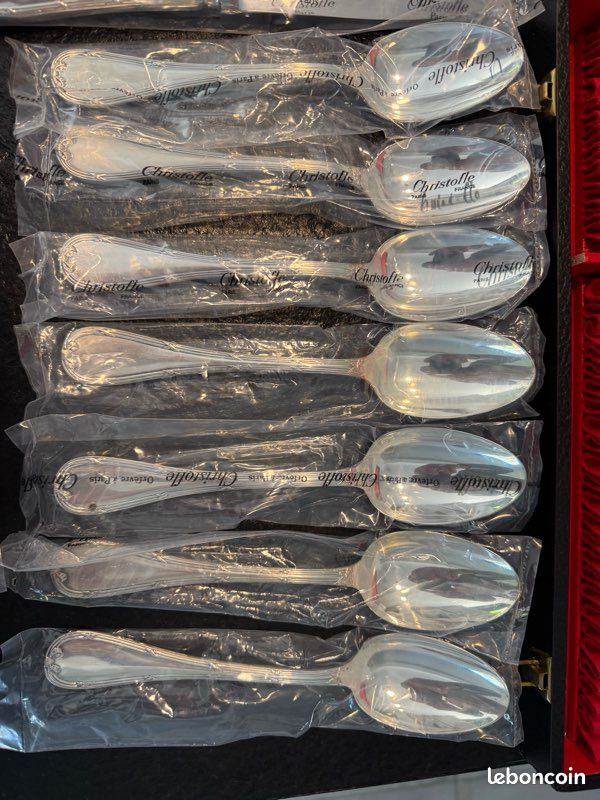 Ménagère CHRISTOFLE 24 / 25 pièces en métal argenté