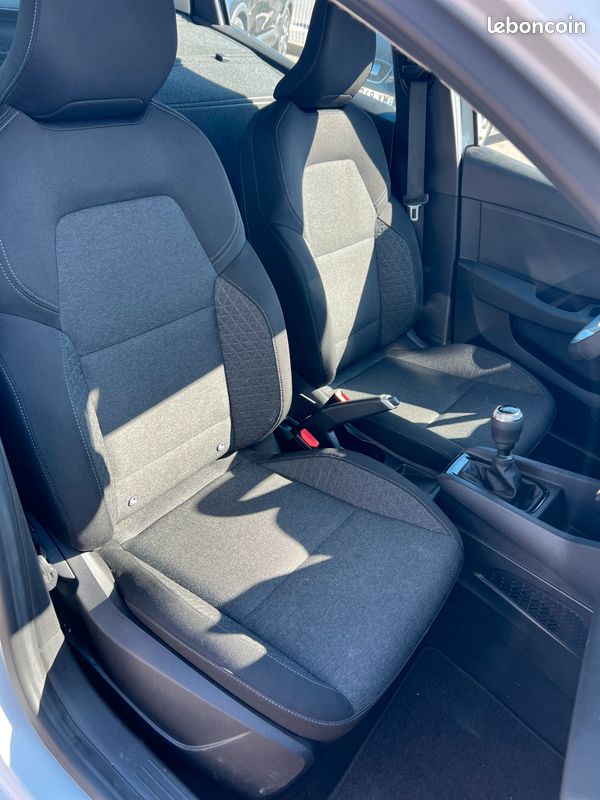 Clio v societe business 1.0 tce 90 ch (image 4)