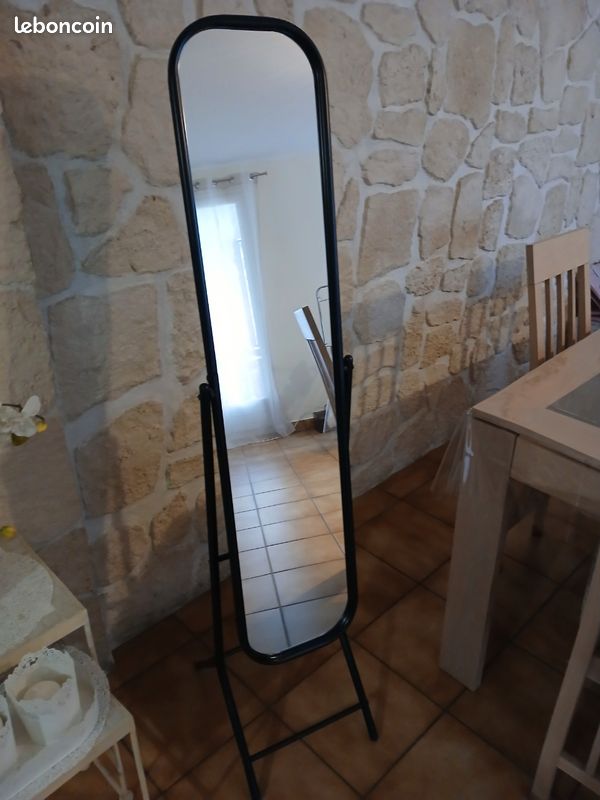 Miroir sur pied (image 1)