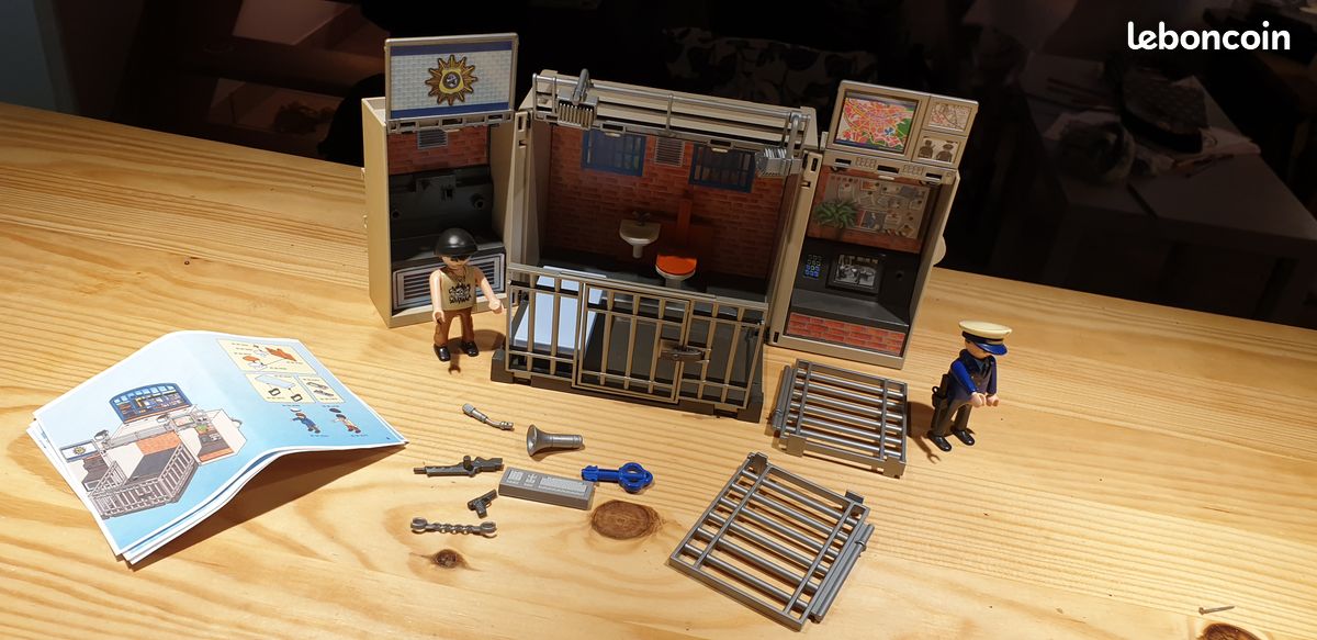 Tres gros lot de Playmobils (image 11)