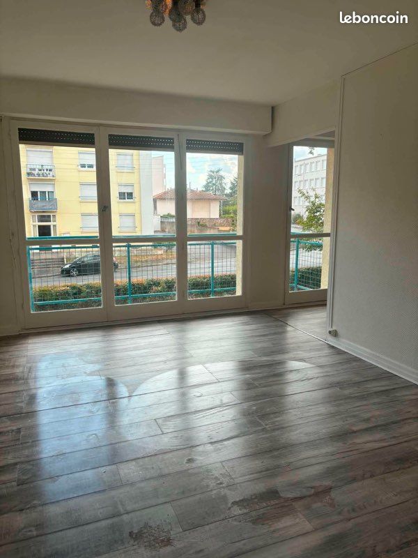 Appartement 4 pièces 67 m² · à Montluçon · 67 m² · 550 €