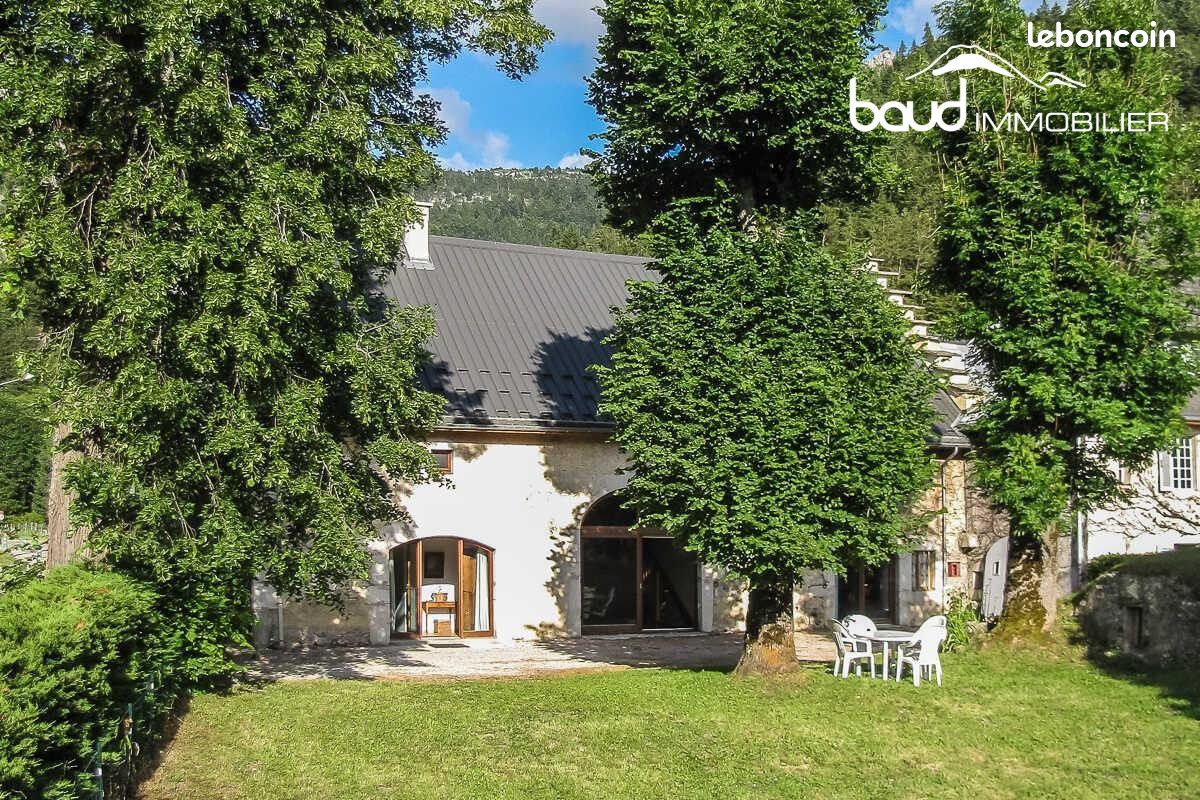 Maison 7 pièces 230 m² · à Lans-en-Vercors · 230 m² · 695 000 €