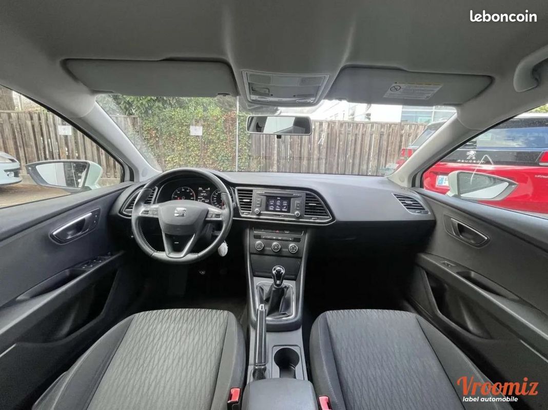 Seat Leon CONNECT 1.2 TSI 105 cv - SIEGES CHAUFFANTS / CLIM (image 6)